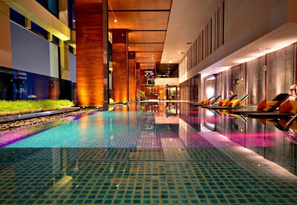 Swimming pool at the Rennaisance Bangkok. The lounge is also nice -- and as of my last stay in late 2015, Gold & Platinum Elite members received a free 15-minute head and shoulders massage!