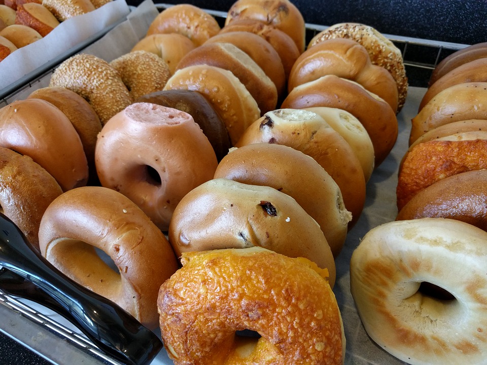 a tray of bagels