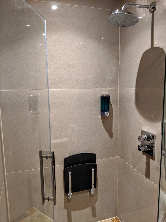 Shower in Primeclass lounge at Zurich airport