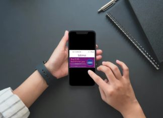 a person holding a cellphone