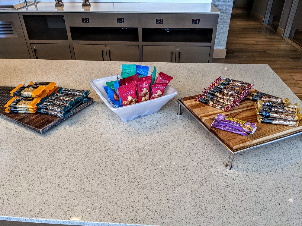 Hyatt Regency Seattle - Club lounge snacks