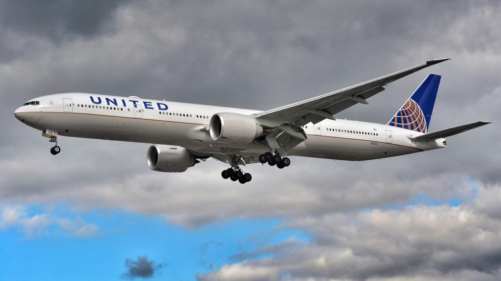 United Airlines Airplane