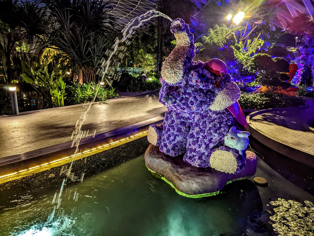 Elephant fountain in the Topiary Walk at Jewel Changi Airport