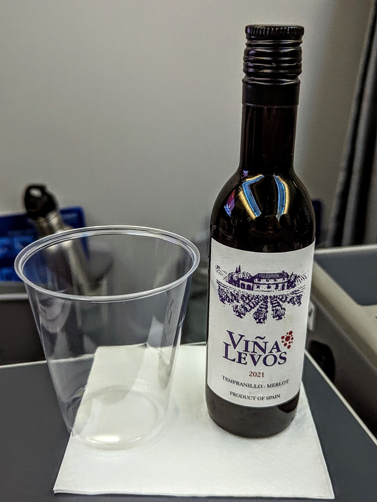 Norse Atlantic Airways JFK-LGW - Complimentary wine in Premium Economy