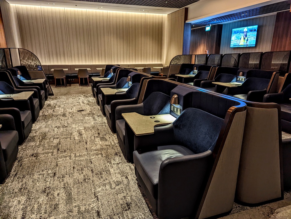 Singapore Airlines Changi - Silverkris Lounge seating