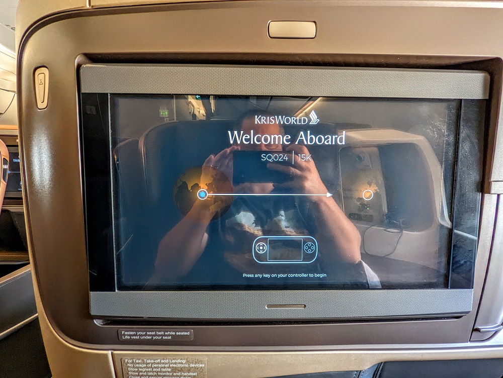 Singapore Airlines SIN-JFK SQ24 Business Class - In flight entertainment system