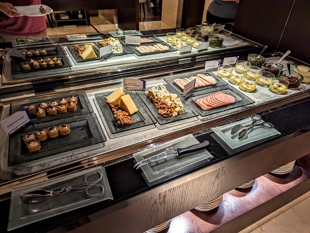 Hyatt Regency Oryx Doha - Club Lounge food