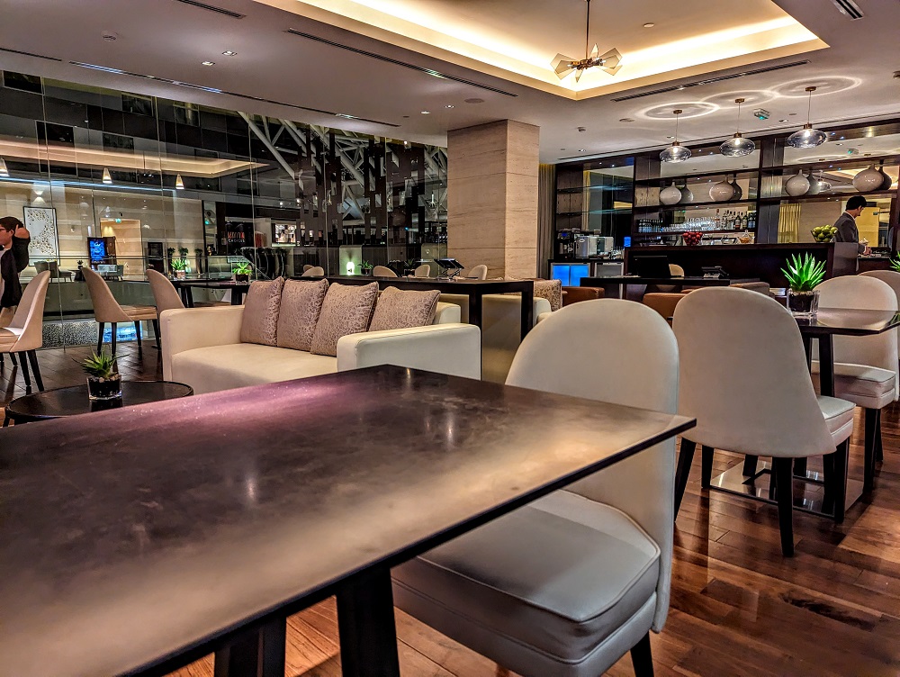Hyatt Regency Oryx Doha - Club Lounge seating