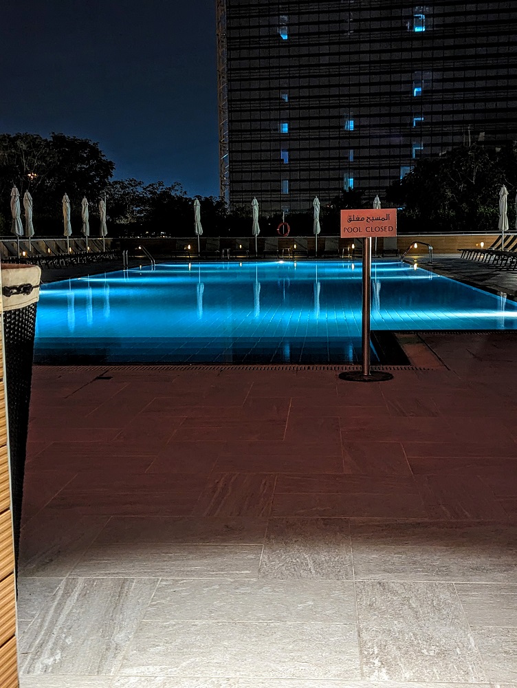 Hyatt Regency Oryx Doha - Outdoor swimming pool