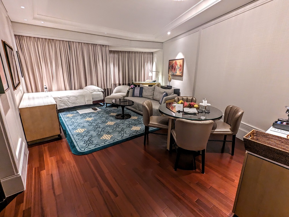 Executive Suite living room at the Four Seasons Macau