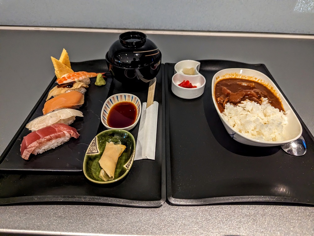 Sushi & chicken curry in the ANA Suite Lounge at Haneda airport