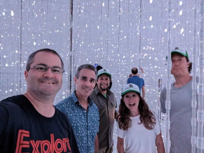 Frequent Miler Team loves TeamLabs Tokyo