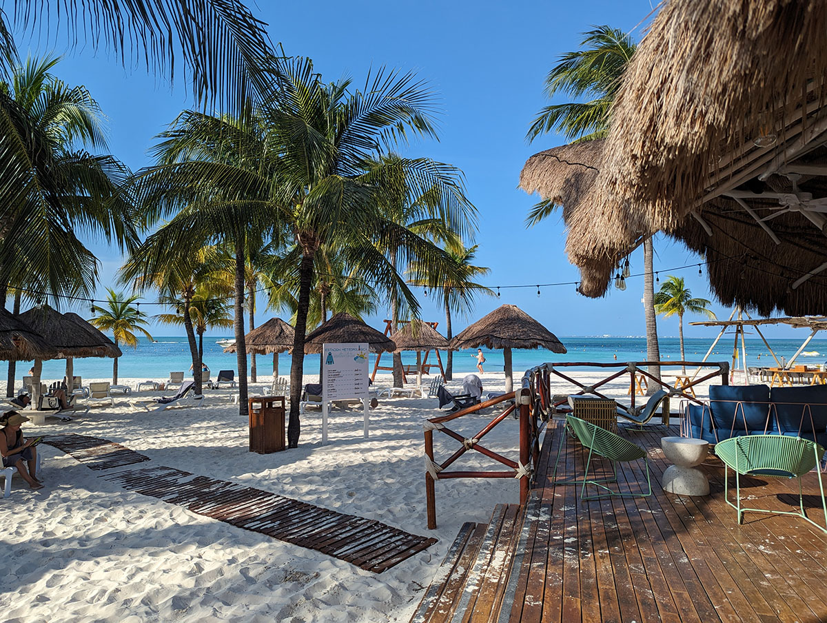 InterContinental Cancun - beach seating