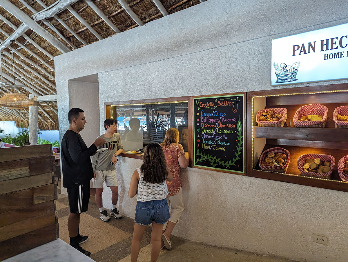 Intercontinental Cancun - Egg station at breakfast in El Caribeño