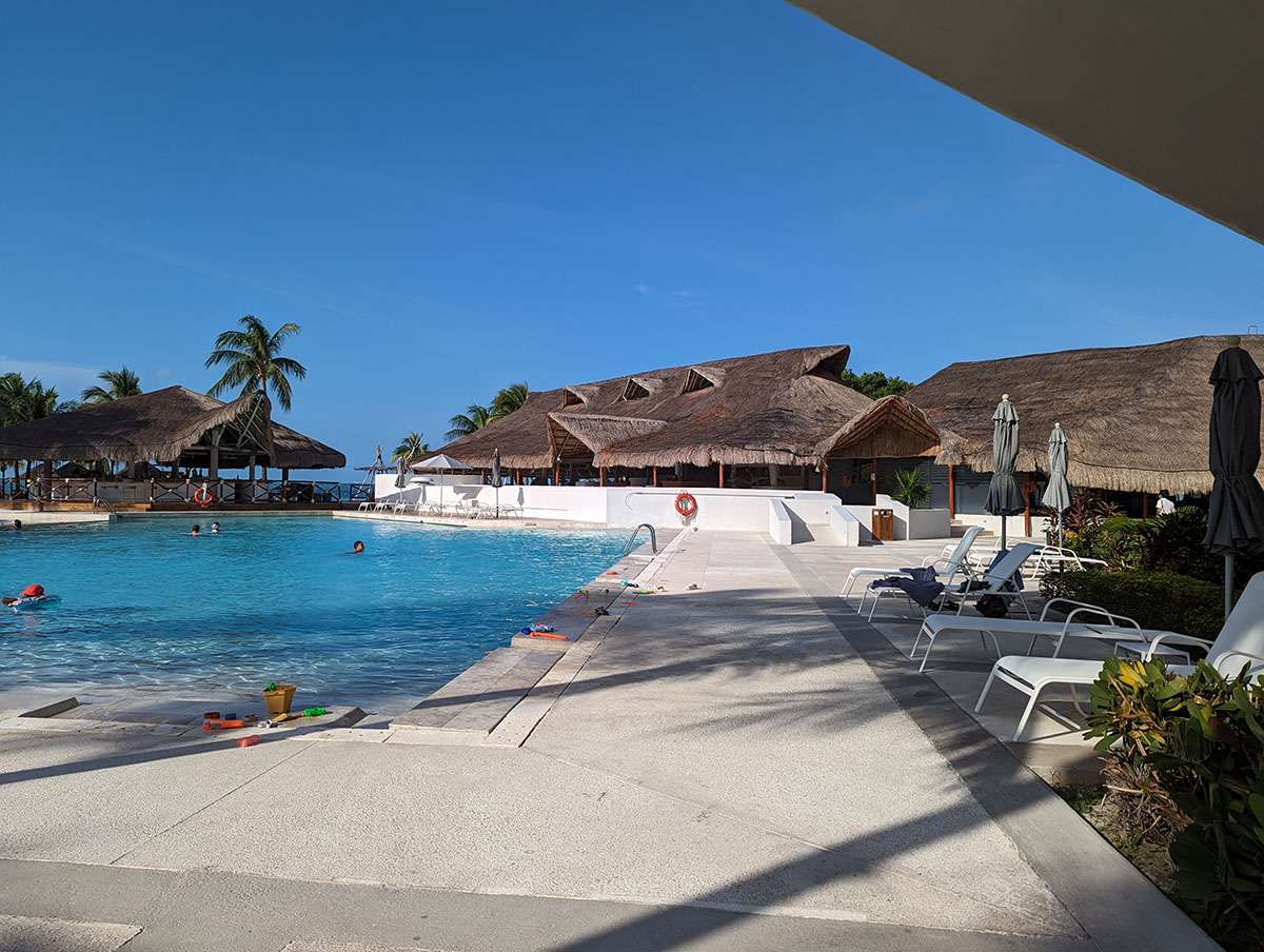 Intercontinental Cancun - pool