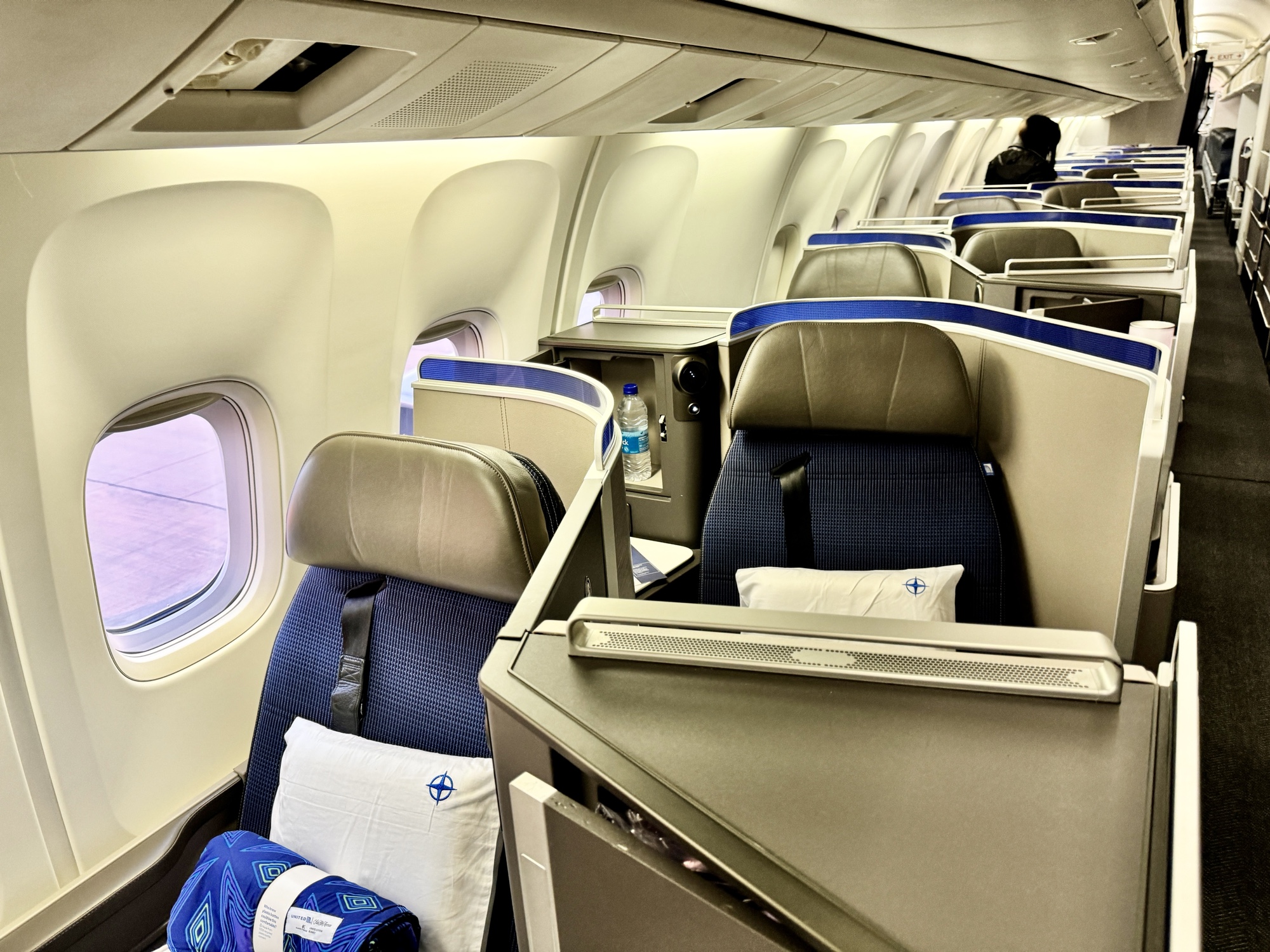 United transcontinental business class from 27K miles for cardholders