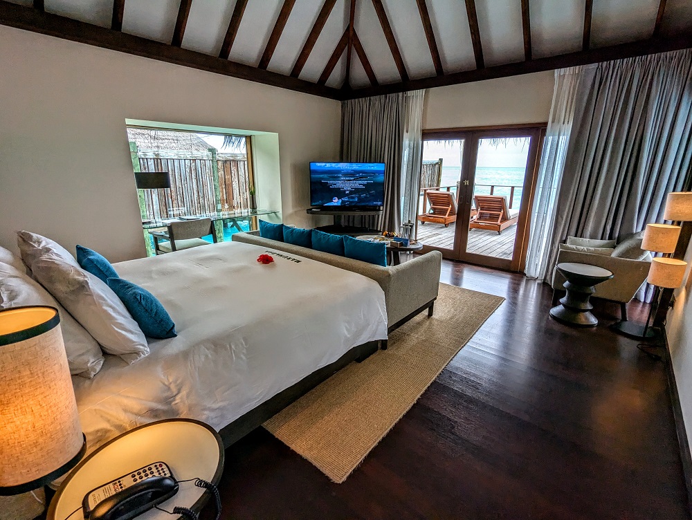 Conrad Maldives Rangali Island - Sunrise Water Villa bedroom