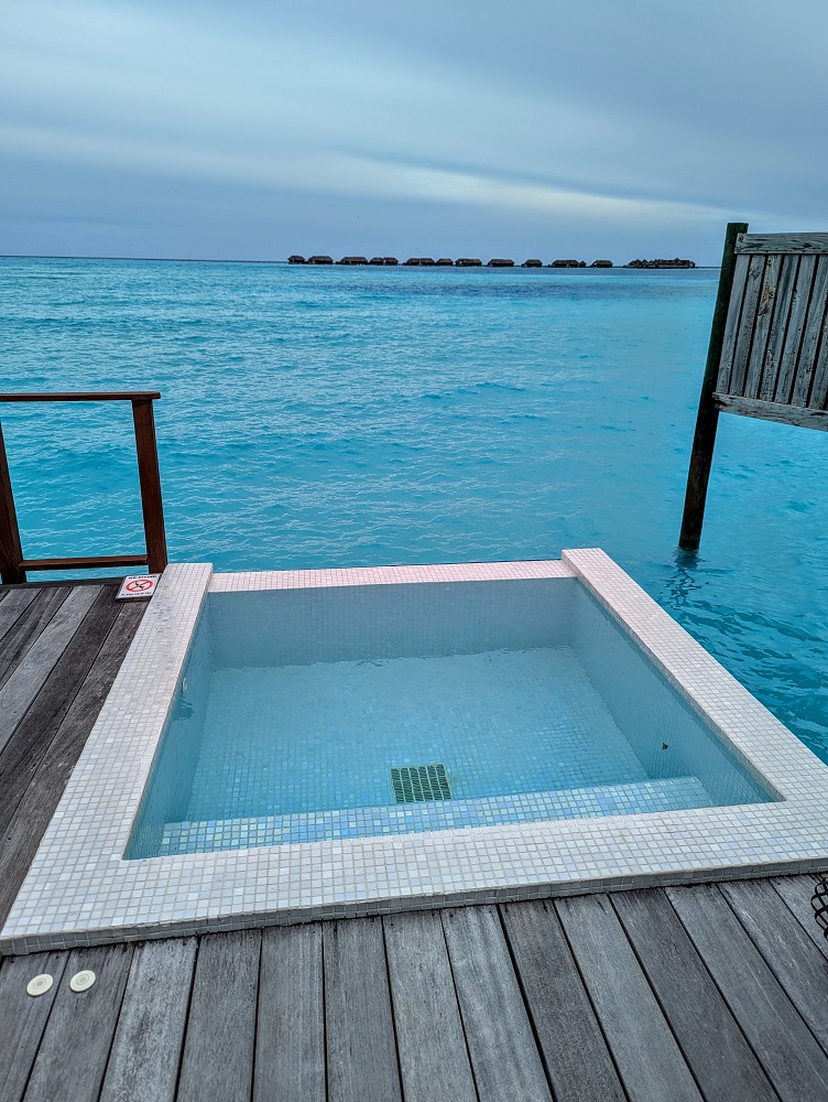 Conrad Maldives Rangali Island - Sunrise Water Villa plunge pool