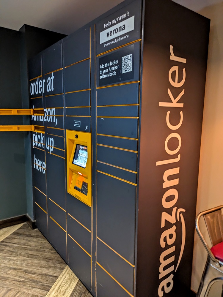 Premier Inn London Heathrow Terminal 4 - Amazon locker