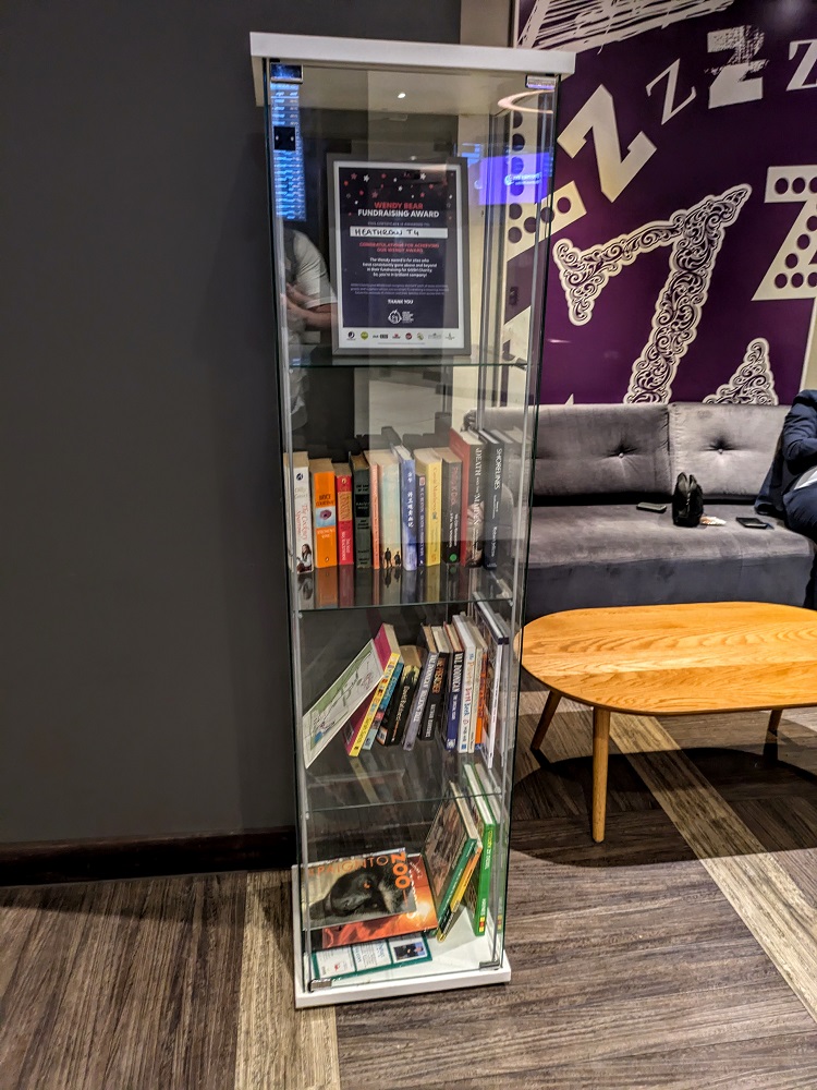 Premier Inn London Heathrow Terminal 4 - Lending library