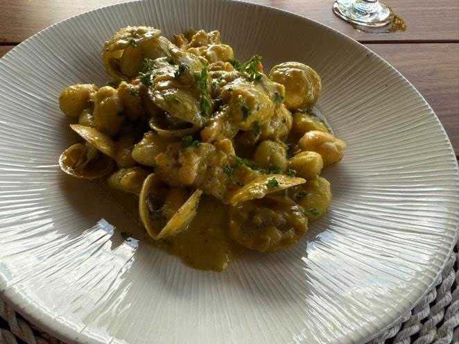 Dining (Hermitage Bay Hotel)