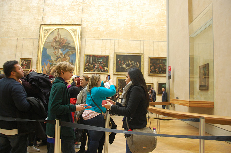 Mona Lisa crowds