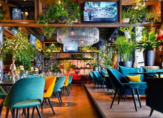 Restaurant dining eating out