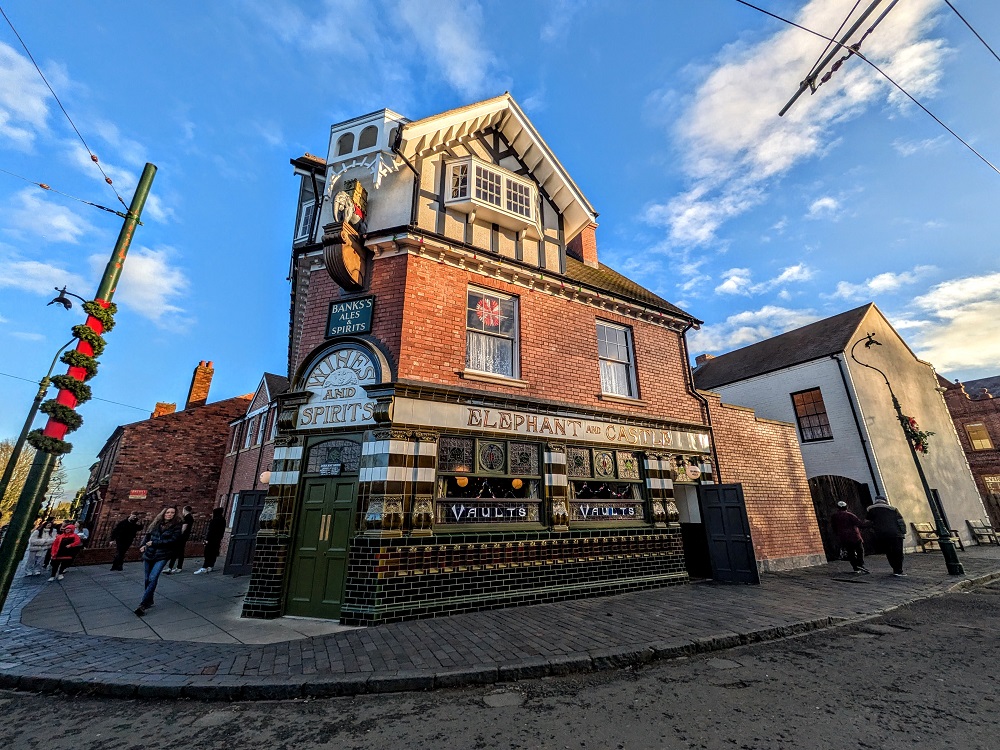Black Country Living Museum - Elephant & Castle pub