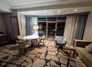 London Hilton on Park Lane - Deluxe Park Lane Suite living room