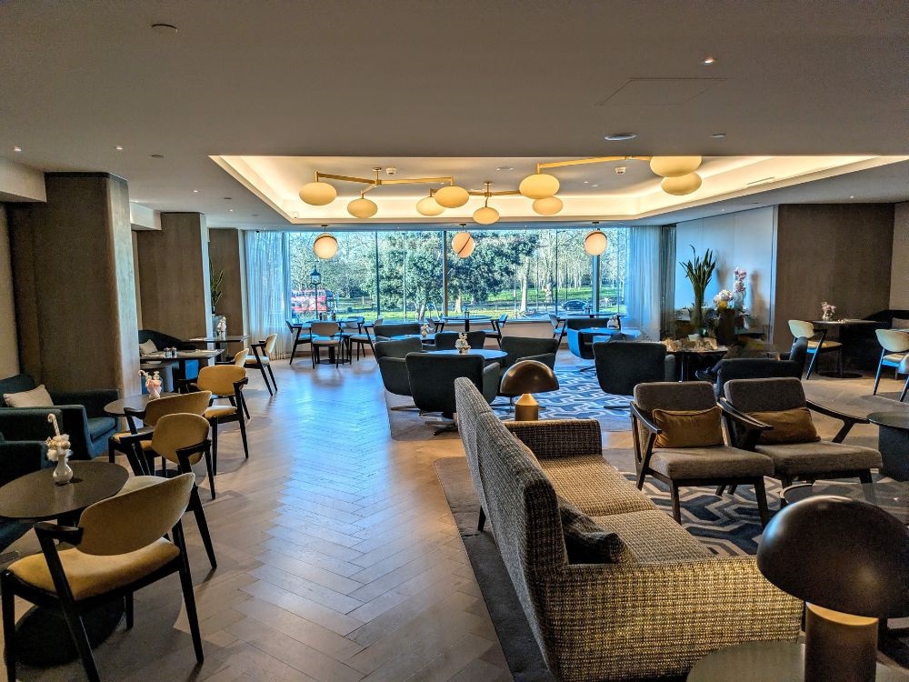 London Hilton on Park Lane Executive Lounge seating