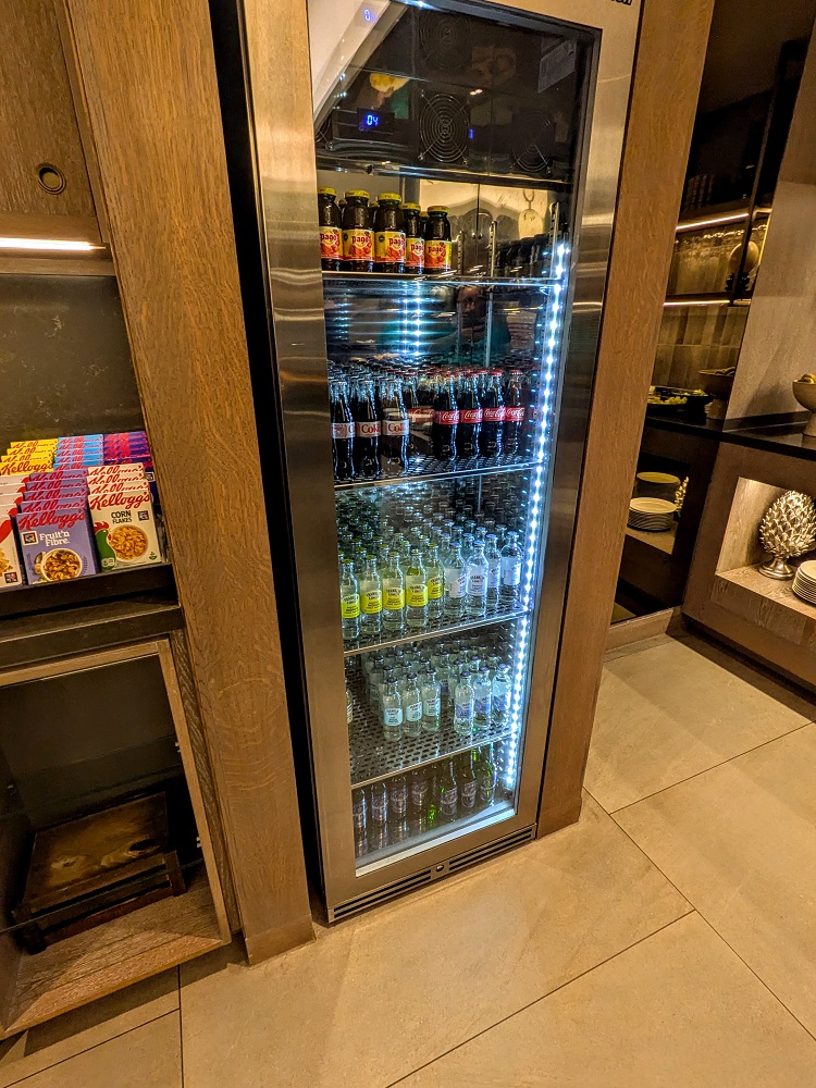 London Hilton on Park Lane - Executive lounge breakfast - Sodas & tonic water