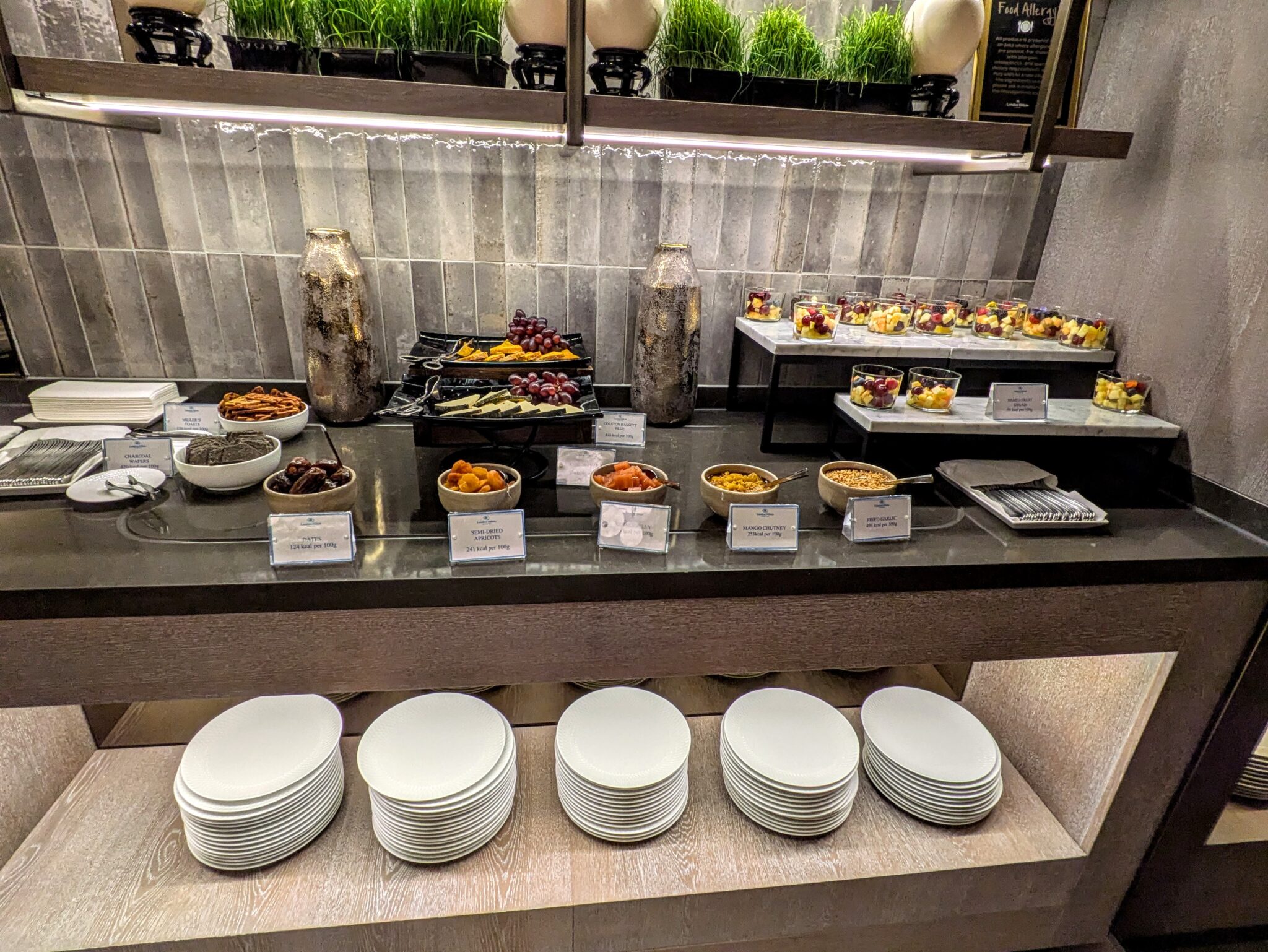 London Hilton on Park Lane - Executive lounge evening reception - Crackers, cheese, & cold cuts