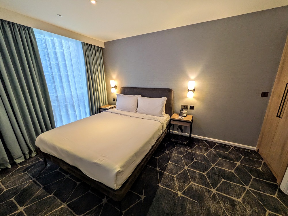 Hyatt House London Stratford - 1 King Bed Suite Cherry Park View - Bedroom