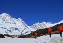 Nepal hikers