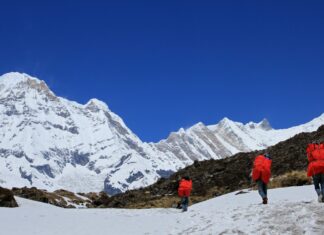 Nepal hikers