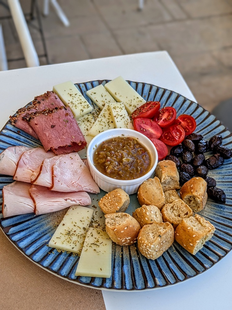 Charcuterie board at Anoskeli