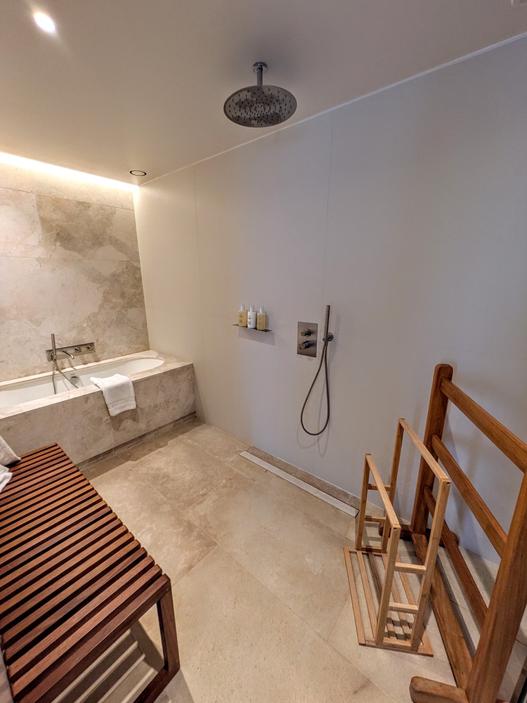 JW Marriott Crete Resort & Spa - Executive Suite bathroom