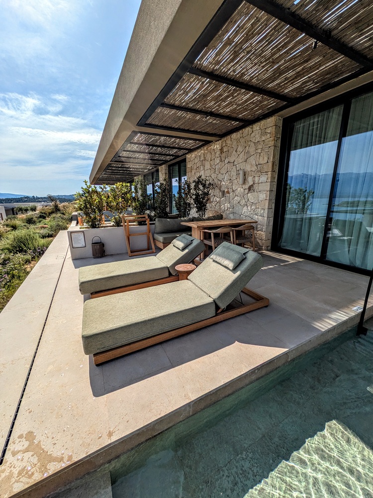 JW Marriott Crete Resort & Spa - Executive Suite terrace loungers