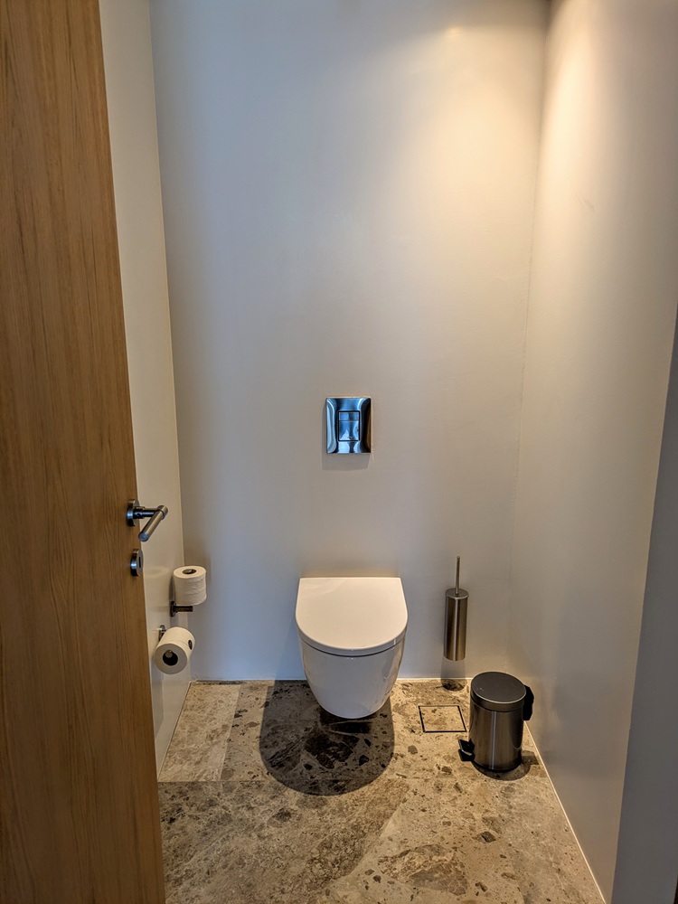 JW Marriott Crete Resort & Spa - Other restroom