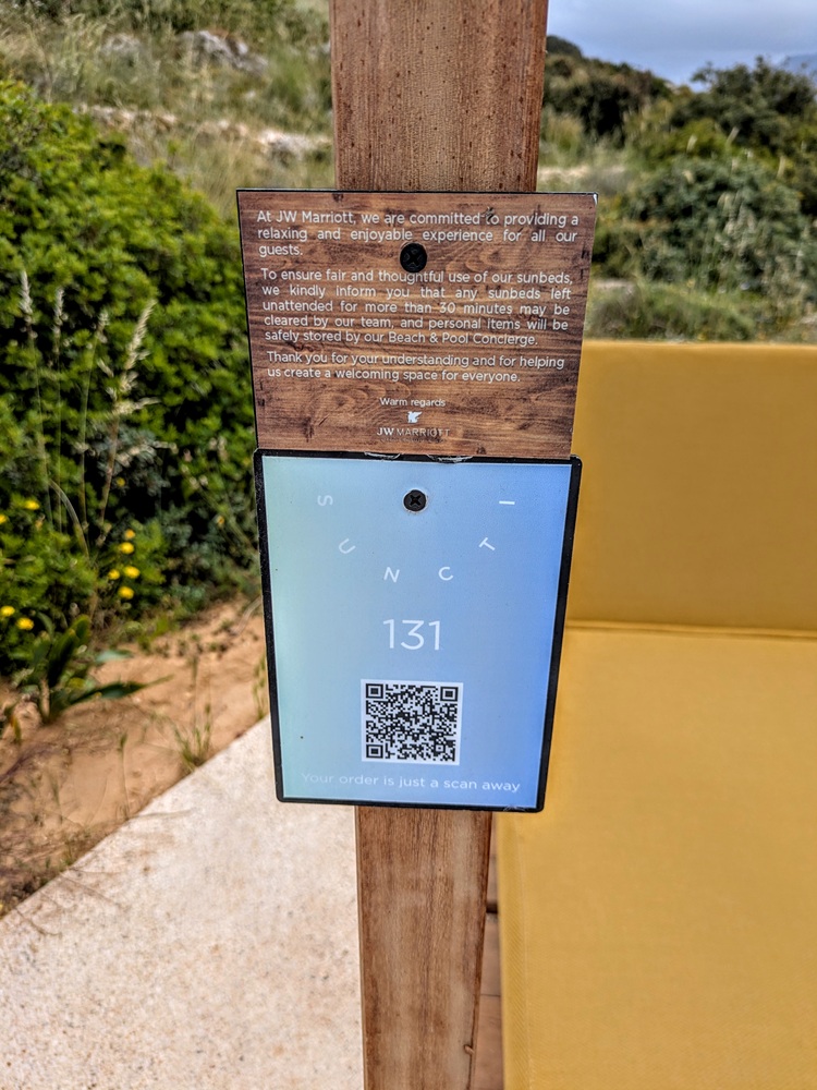 JW Marriott Crete Resort & Spa - Poolside drinks ordering