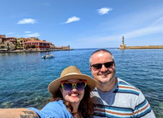 Port & lighthouse selfie