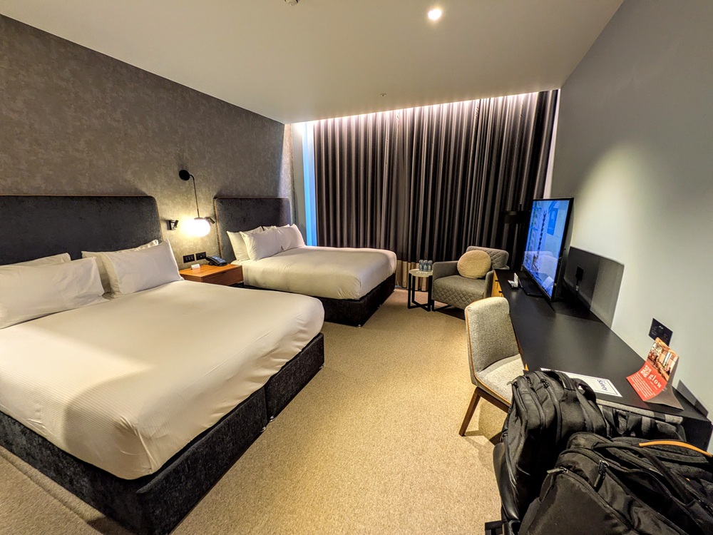 Hilton Woking, England - Two double beds guest room