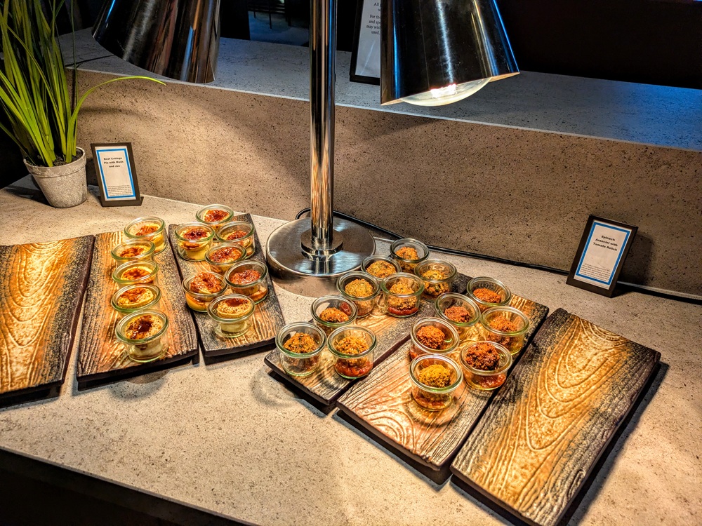 Hilton Woking executive lounge - Hot options - beef cottage pie with mashed potato & jus, and spinach arancini with tomato relish