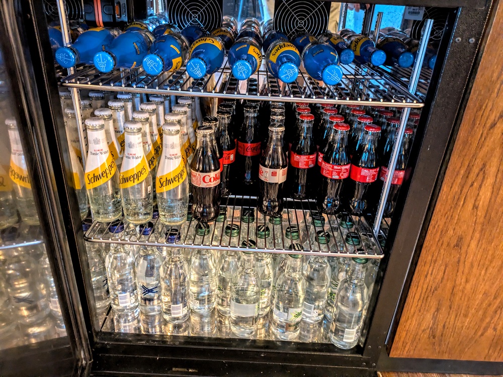 Hilton Woking executive lounge - Soda & water