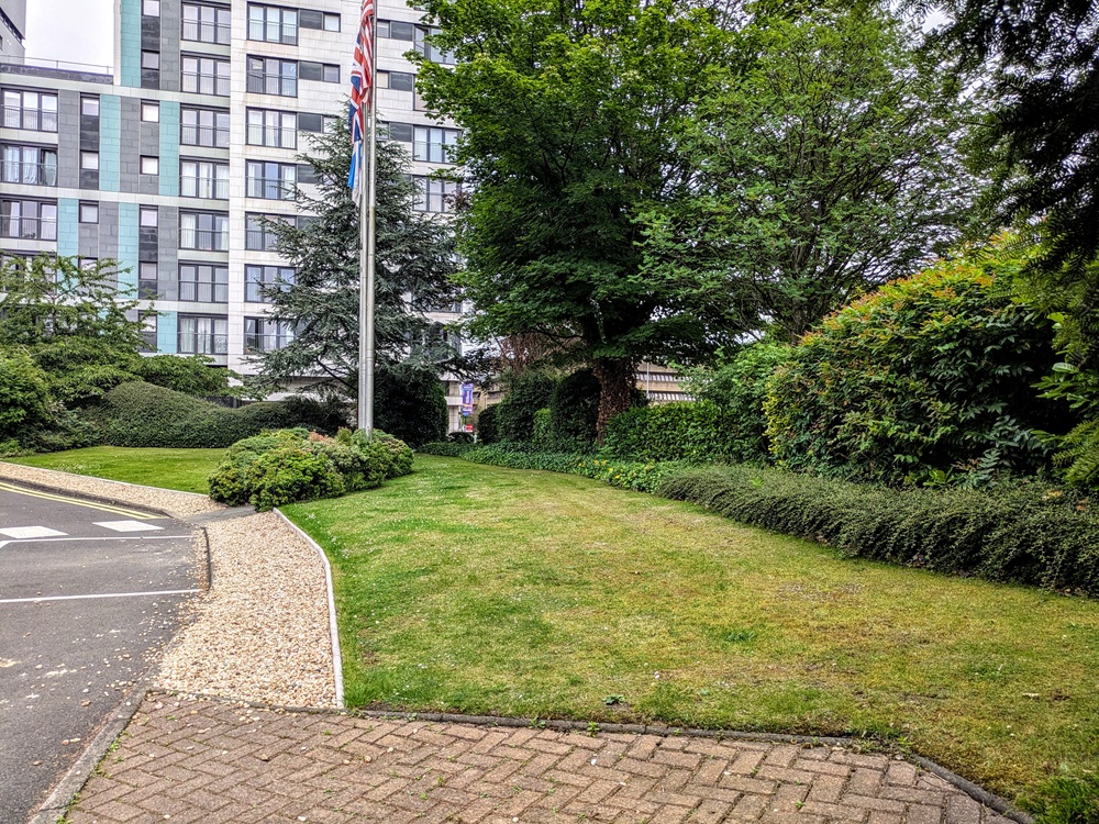 Glasgow Marriott, Scotland - Grassy area right outside the front of the hotel