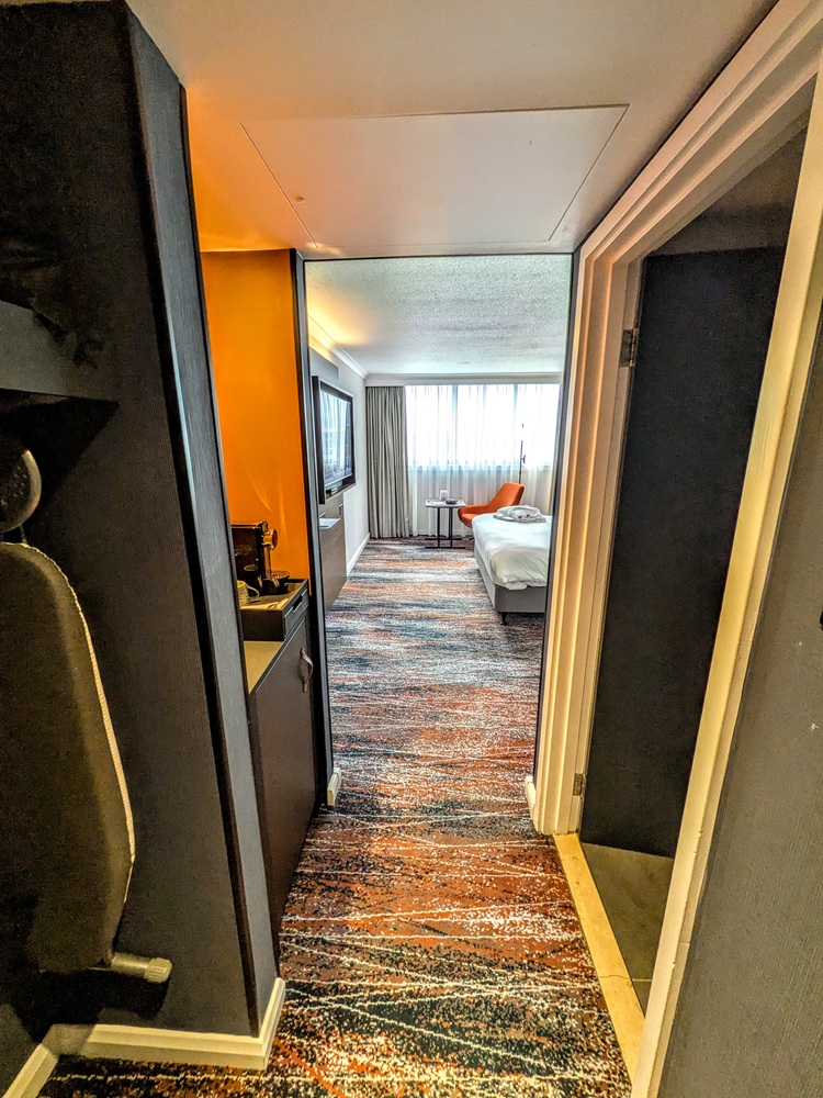 Glasgow Marriott, Scotland - Room entrance